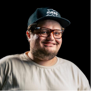 Tony Casillas Headshot