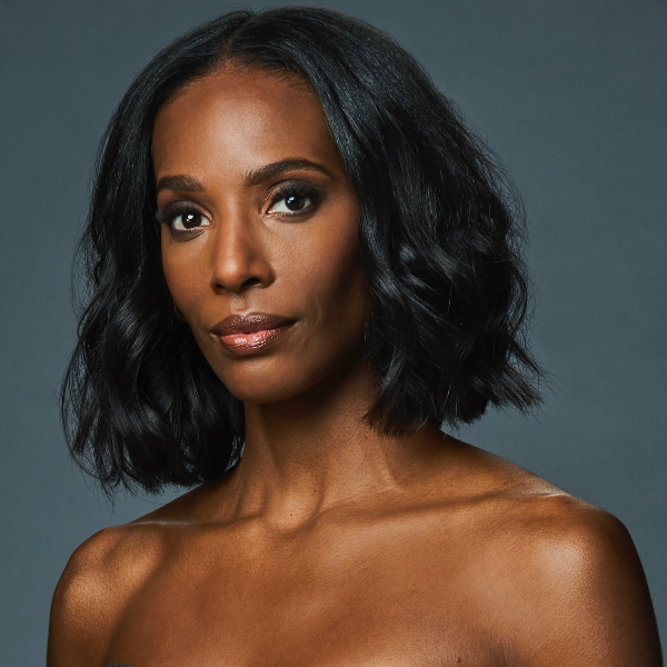 Zainab Johnson Headshot