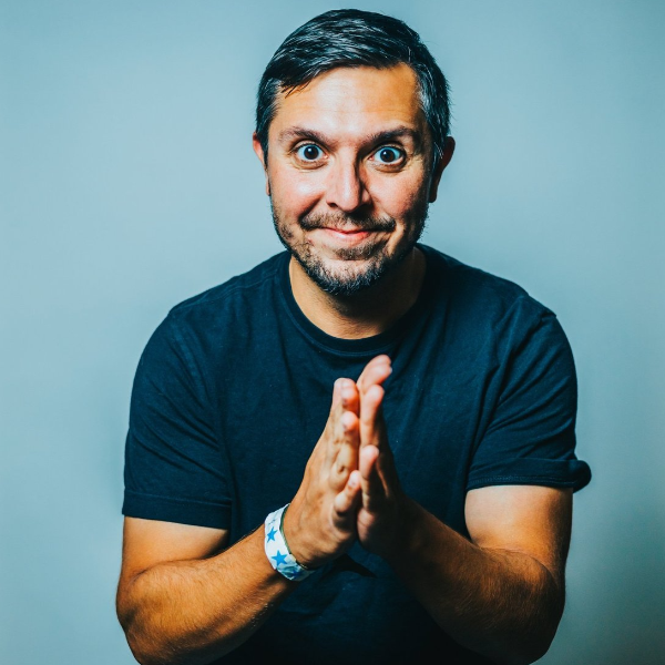 Tom Thakkar Headshot