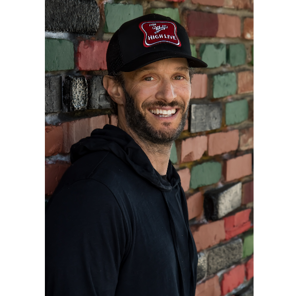 Josh Wolf Headshot