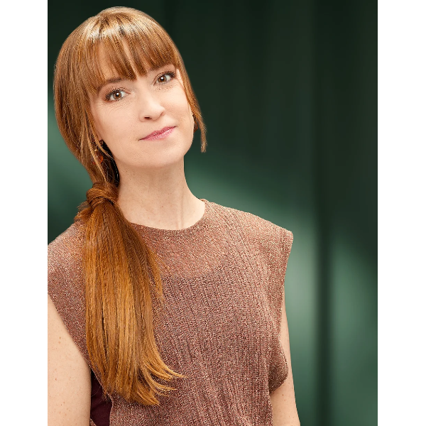 Mary Mack Headshot