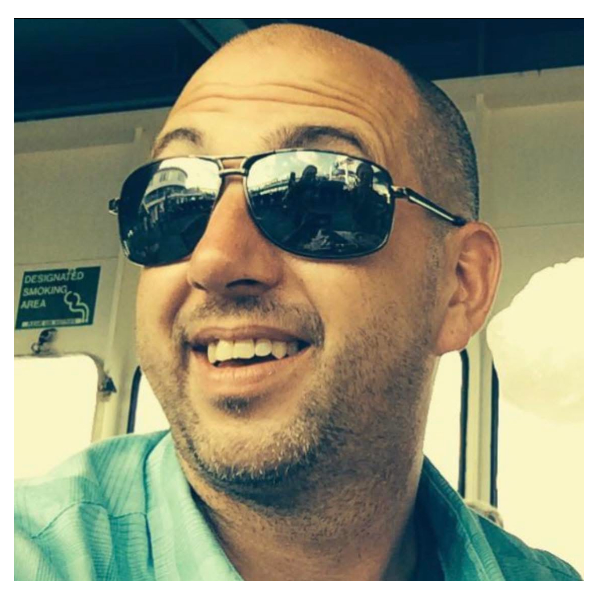 MICHAEL DESKINS Headshot
