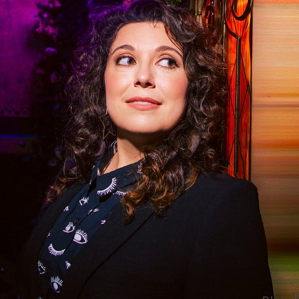 Jenny Zigrino Headshot