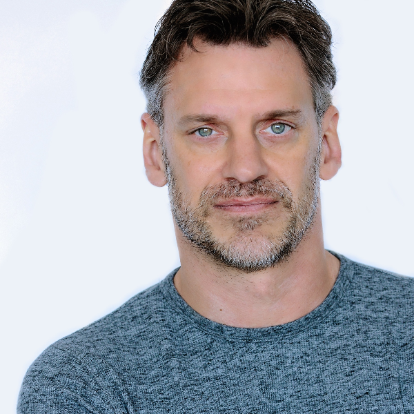 Dale Jones Headshot
