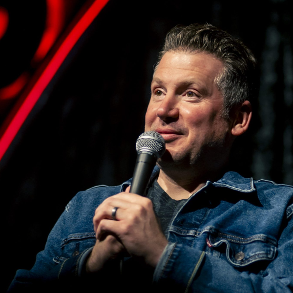 Dave Landau Headshot