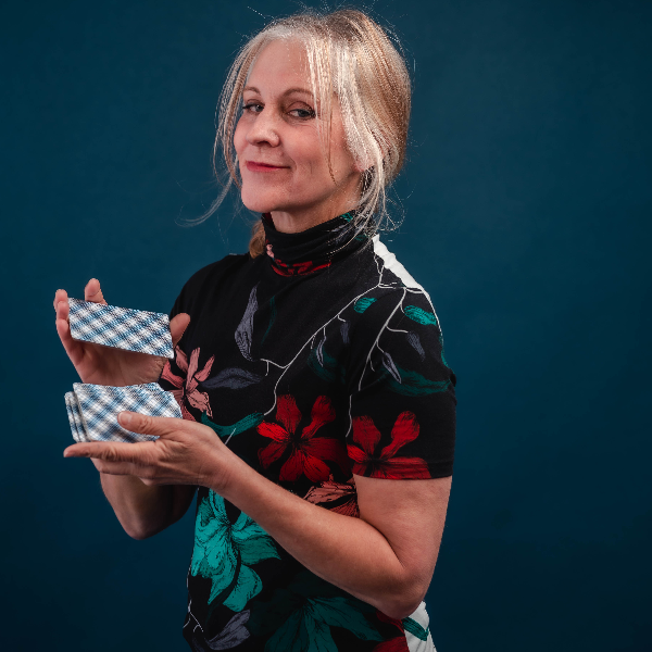 Karen Rontowski Psychic Standup Headshot