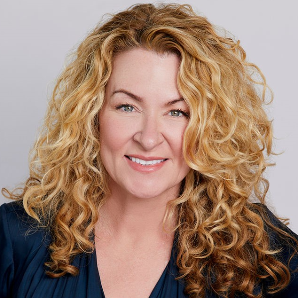 Sarah Colonna Headshot