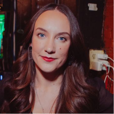 Katie Boyle Headshot