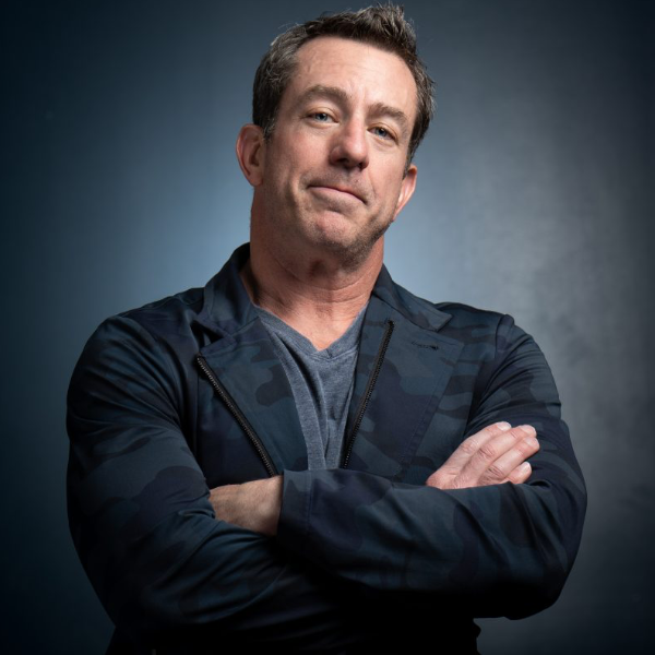 Jamie Lissow Headshot