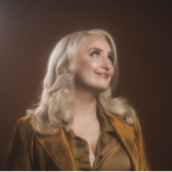 Sophie Buddle Headshot