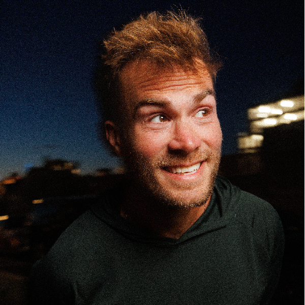 DAVID DRAKE Headshot