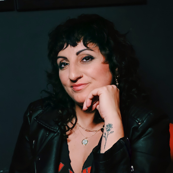 Steph Tolev Headshot