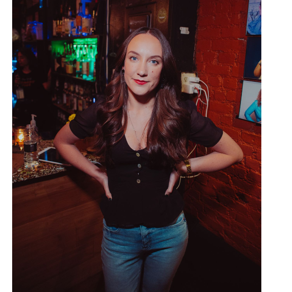 Katie Boyle Headshot