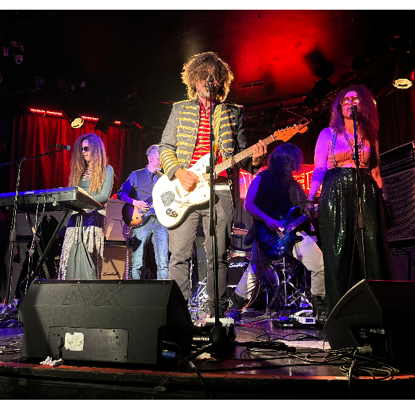 THE VINCENZOS Headshot