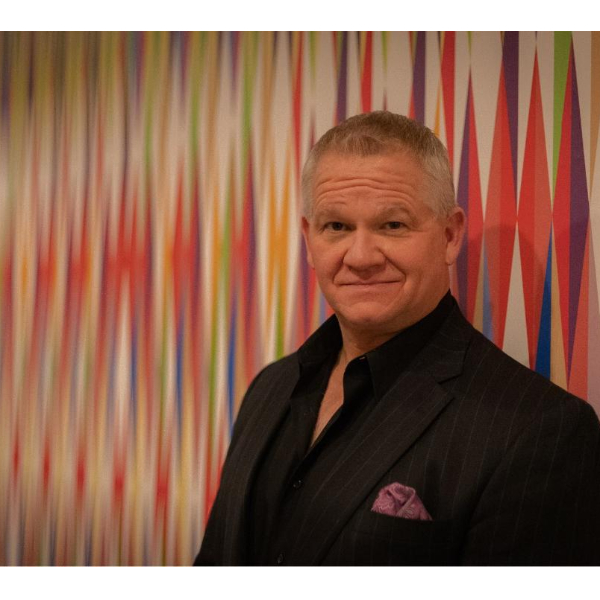 DEREK RICHARDS Headshot