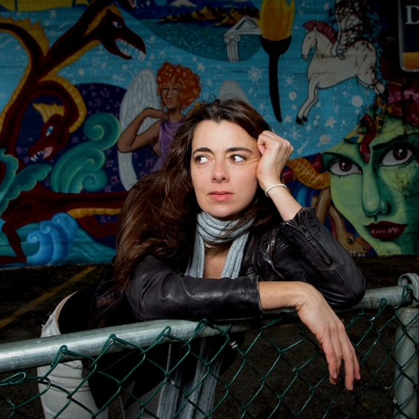 Carmen Lynch Headshot