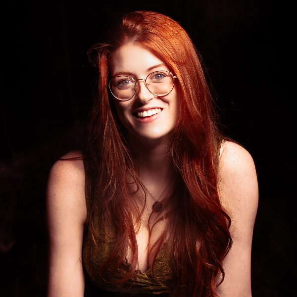 Fiona Cauley Headshot