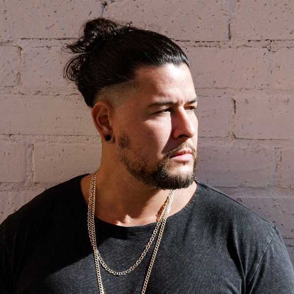 ALIAS The @ikt Headshot