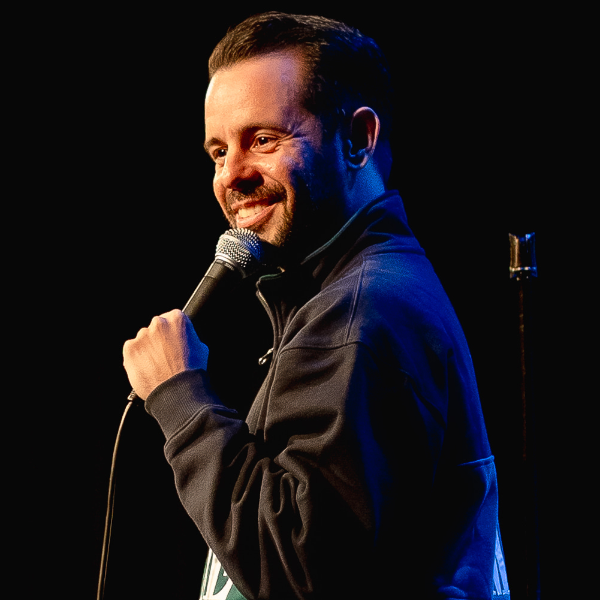 Chris Andrade (En Español) Headshot