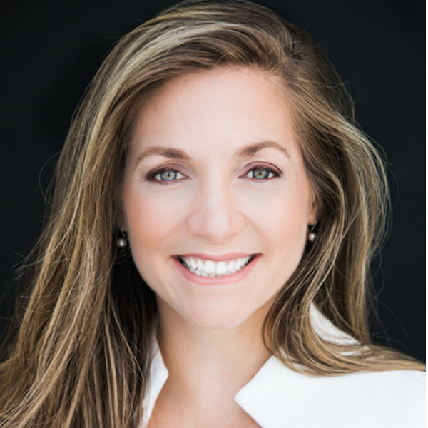 Aimee Denaro Headshot