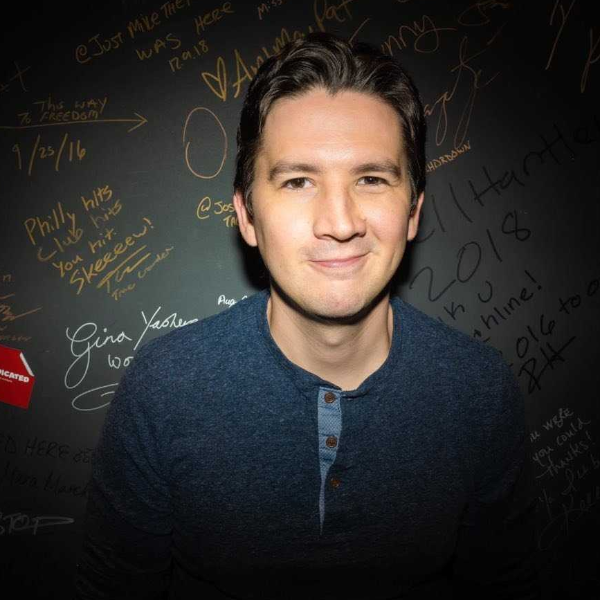 Santi Espinosa Headshot