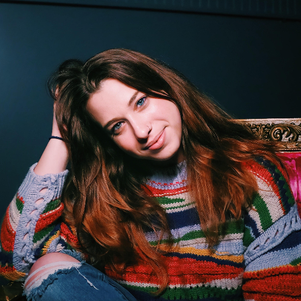 Ariel Elias Headshot