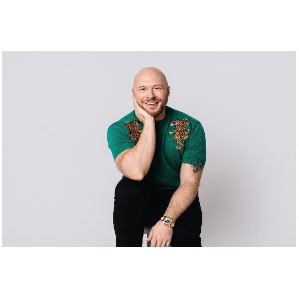 Travis Holp Headshot