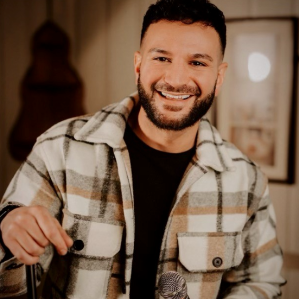 Anthony Robustiano Headshot