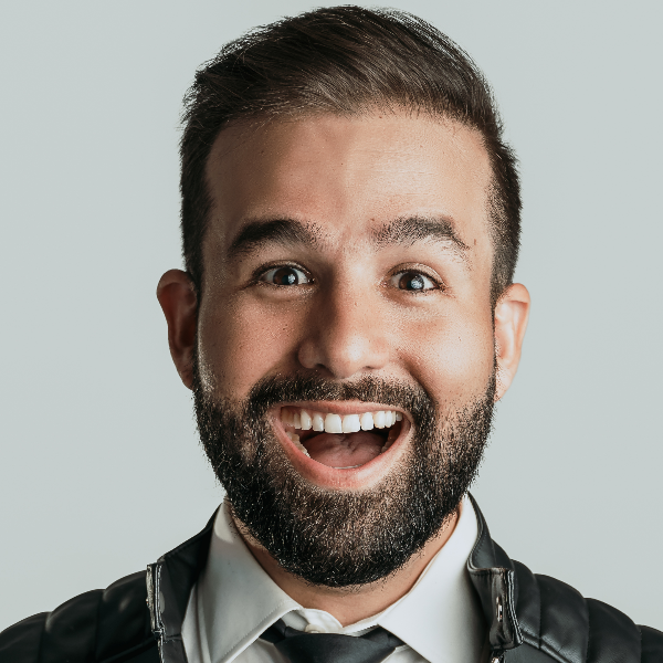 Stephan Dyer Headshot