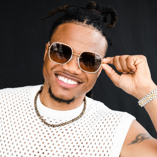 Dale Elliot Jr. Headshot