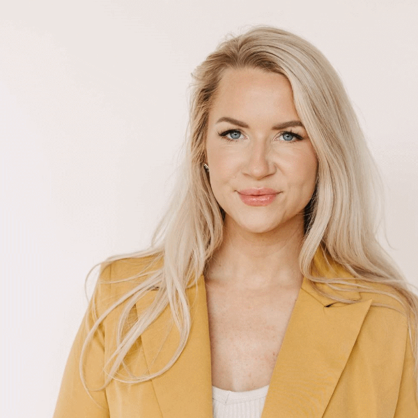 Kelly Collette Headshot