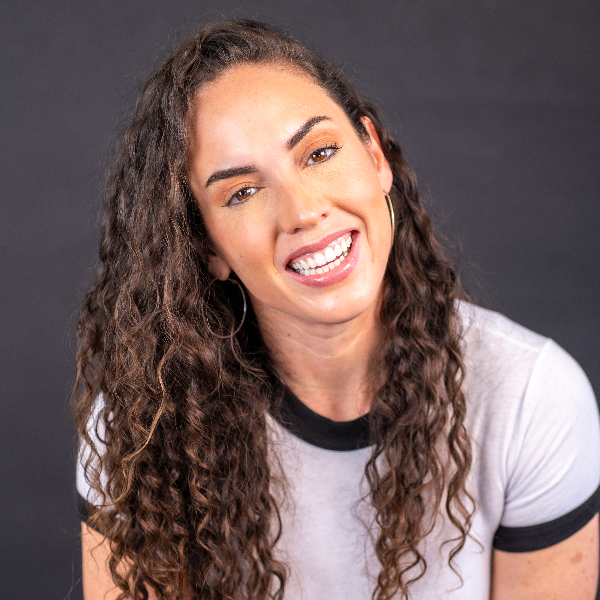 Caitlin Peluffo Headshot