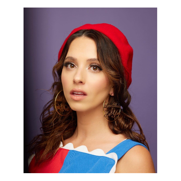 Sara Weinshenk Headshot