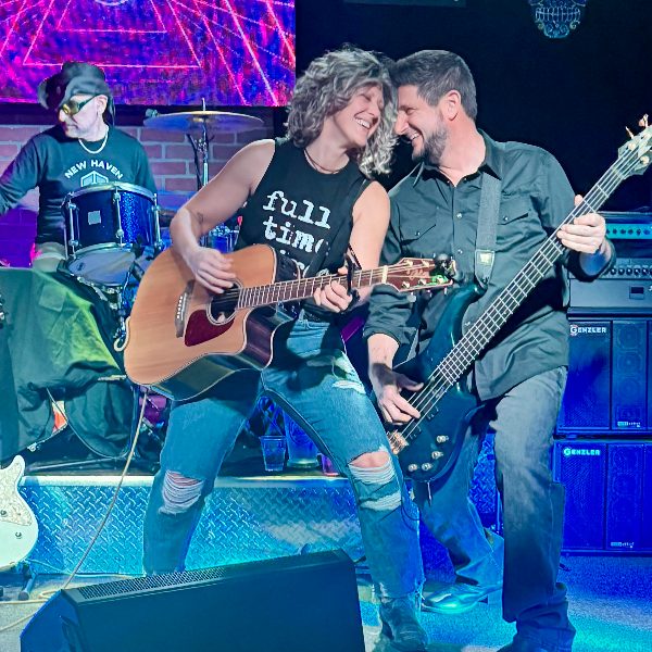 Carrie Ashton Band Headshot