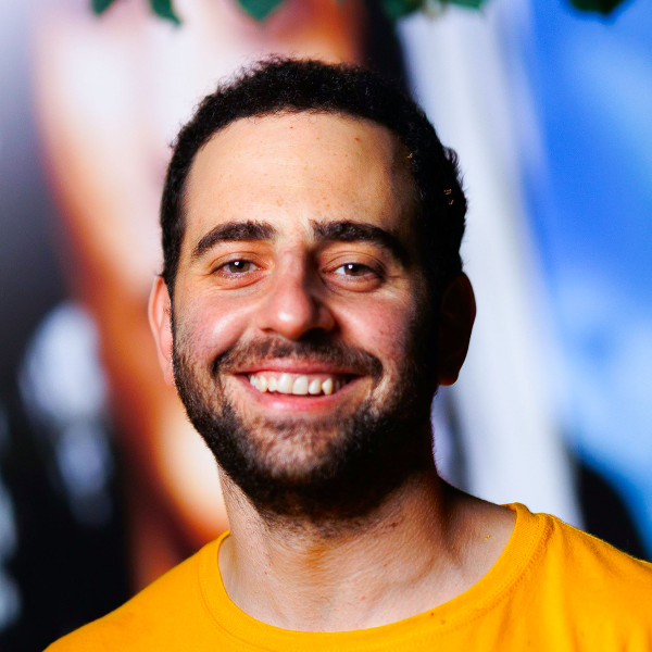 Daniel Geneen Headshot