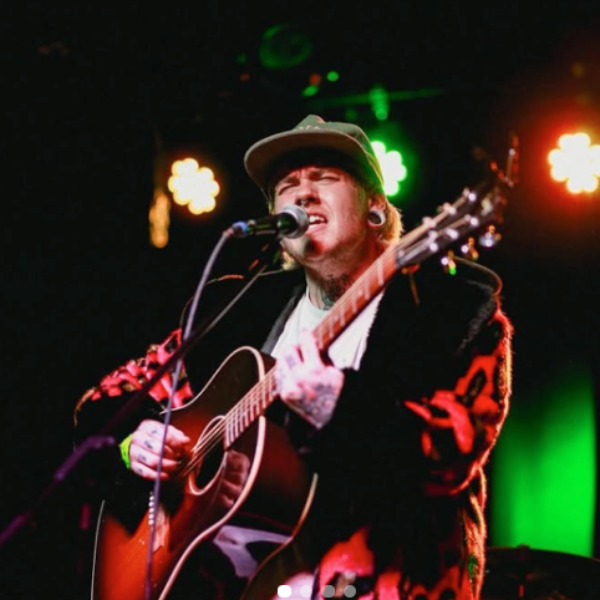 JORDIN DEARINGER Headshot