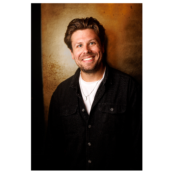 PETER REVELLO Headshot