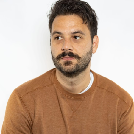 Henry Sir Headshot