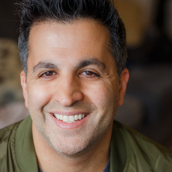 Paul Farahvar Headshot