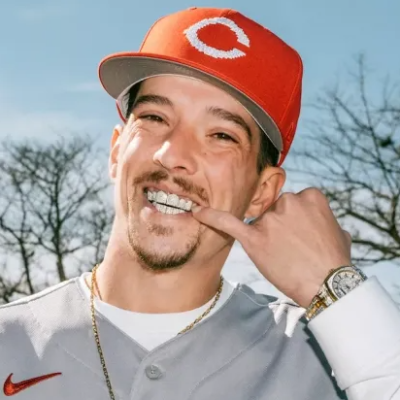 ​Sean Fogelson: That One Mailman Headshot