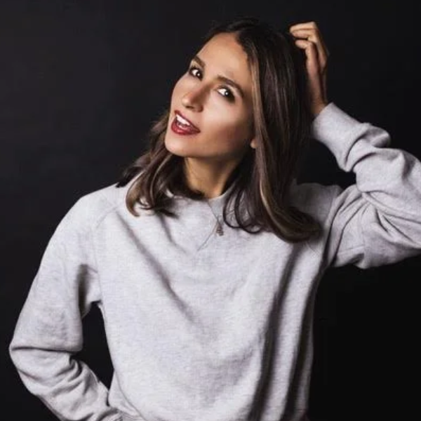 Olga Namer Headshot