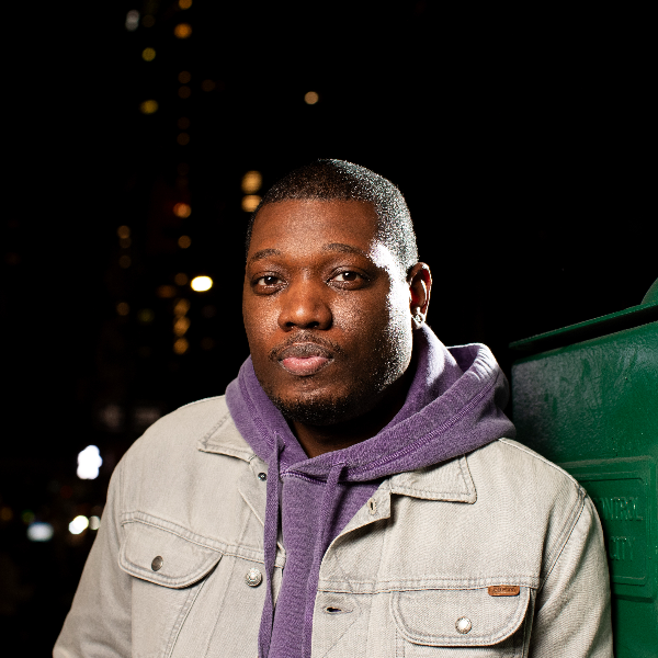Michael Che Live Headshot