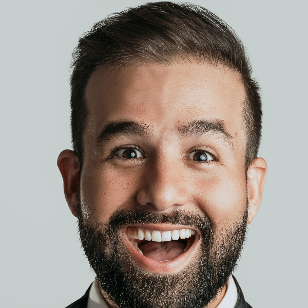 Stephan Dyer Headshot