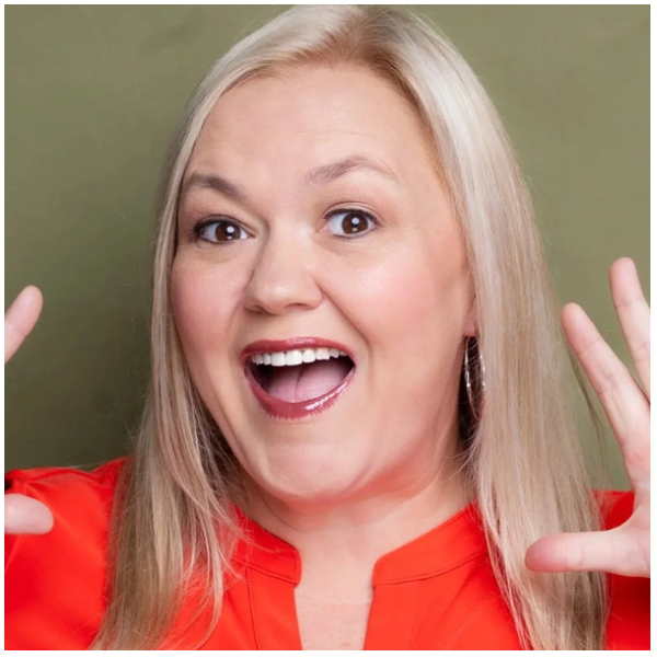 Holly Ballantine Headshot