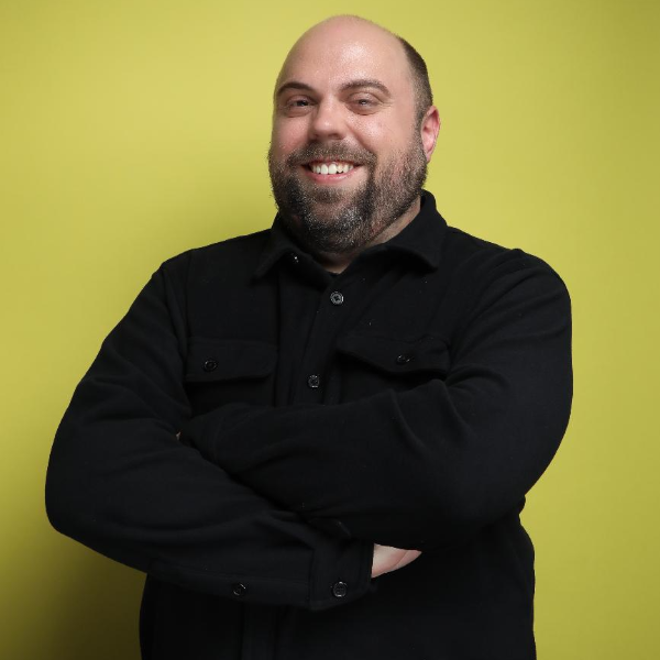 Alex Velluto Headshot