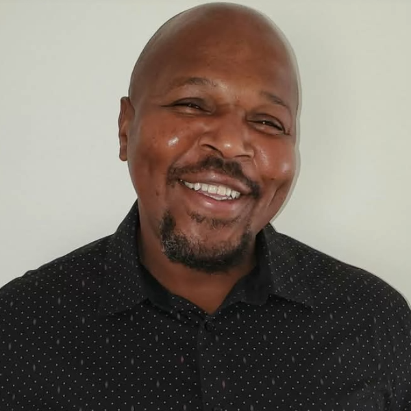 Joe Cook Headshot