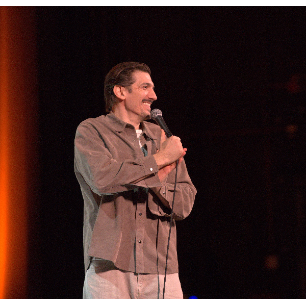 Andrew Schulz Headshot