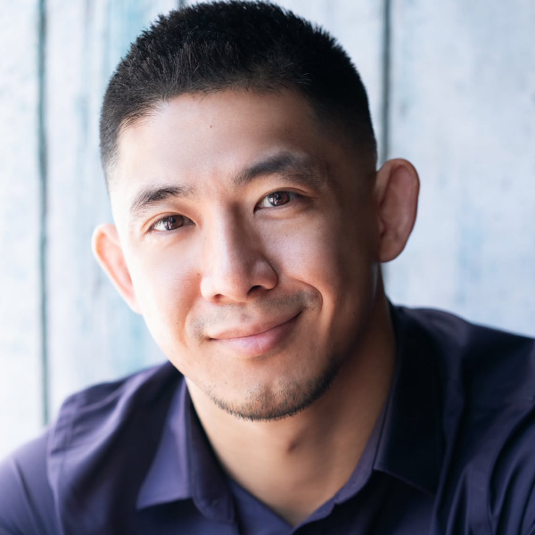Peter Liu Headshot