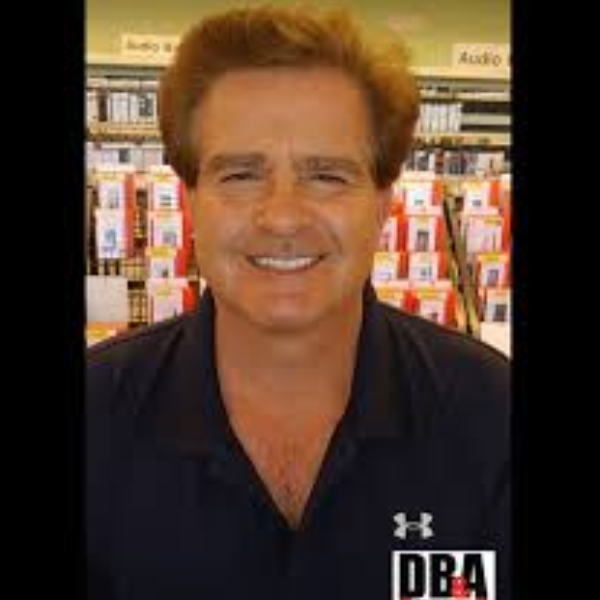 JONATHAN YATES Headshot