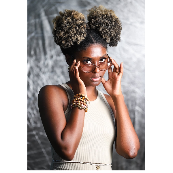 Saya Meads Headshot